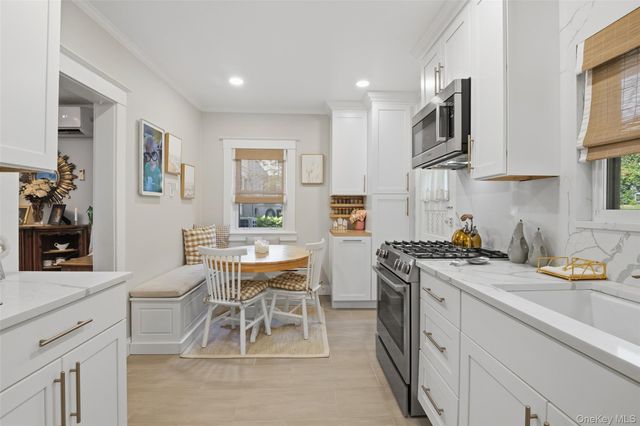 220-222 Carol Avenue, Pelham, NY 10803