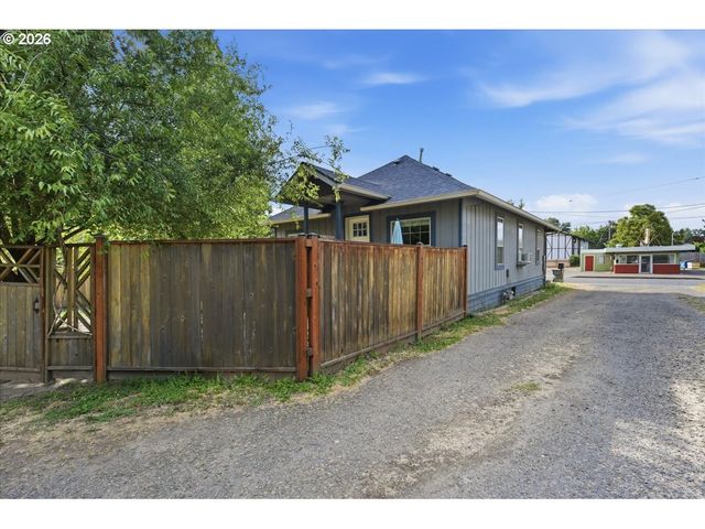 1540 SALEM Ave, Albany, OR 97321