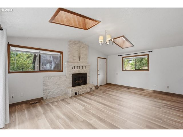 1540 SALEM Ave, Albany, OR 97321