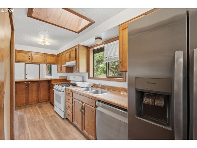 1540 SALEM Ave, Albany, OR 97321
