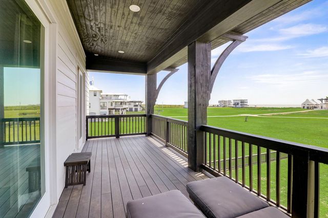 328 Seagrass, Gilchrist, TX 77617