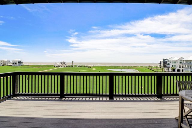 328 Seagrass, Gilchrist, TX 77617
