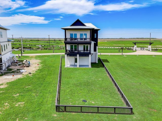 328 Seagrass, Gilchrist, TX 77617