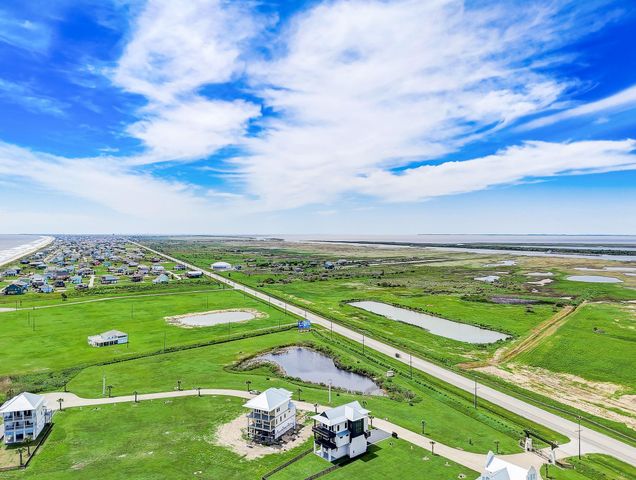 328 Seagrass, Gilchrist, TX 77617