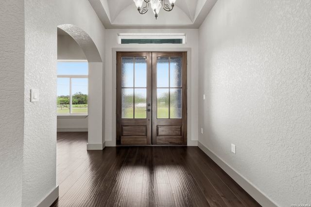731 County Road 356, Adkins, TX 78101