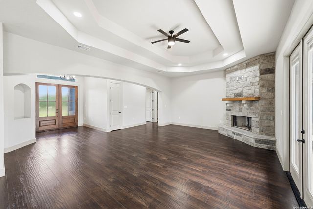731 County Road 356, Adkins, TX 78101