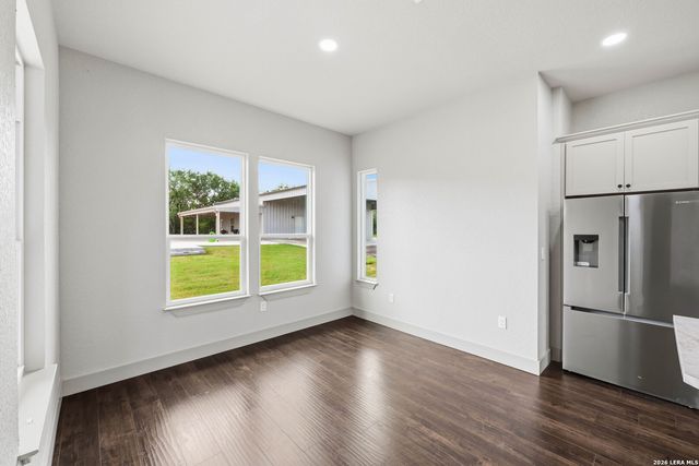 731 County Road 356, Adkins, TX 78101