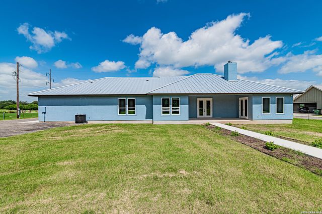 731 County Road 356, Adkins, TX 78101