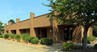 2025 N Green Acres Road, Fayetteville, AR 72703