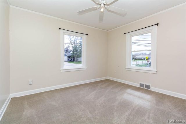 1147 Harrison Avenue, Garden City, MI 48135