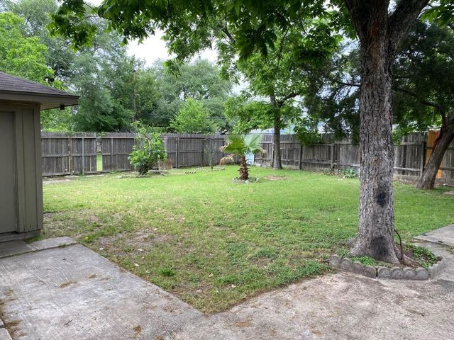 8410 Sonneville Drive, Houston, TX 77080