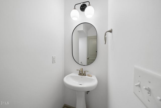 10116 Glen Autumn Road, Raleigh, NC 27617