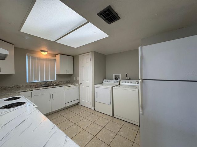 9933 SWEEPSTAKES LANE 6, Orlando, FL 32837