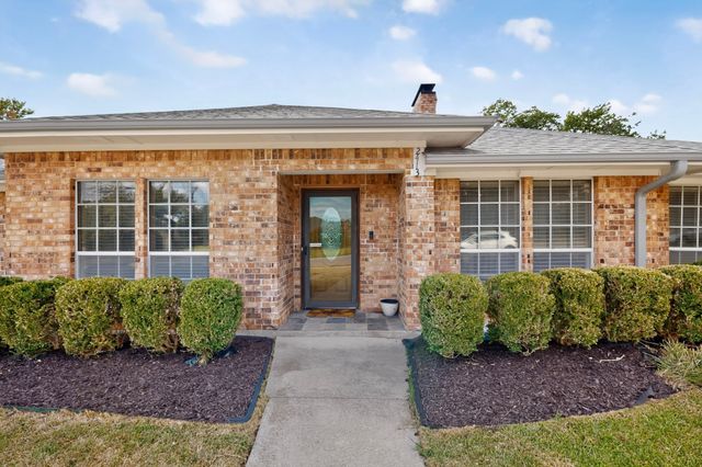 2413 Club Meadow Drive, Garland, TX 75041
