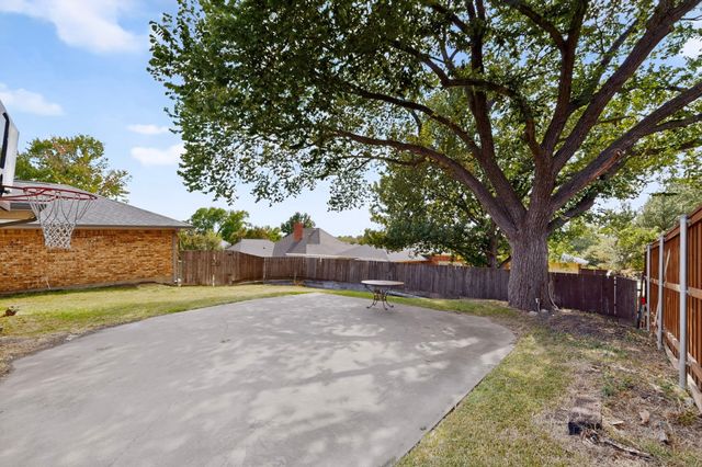 2413 Club Meadow Drive, Garland, TX 75041