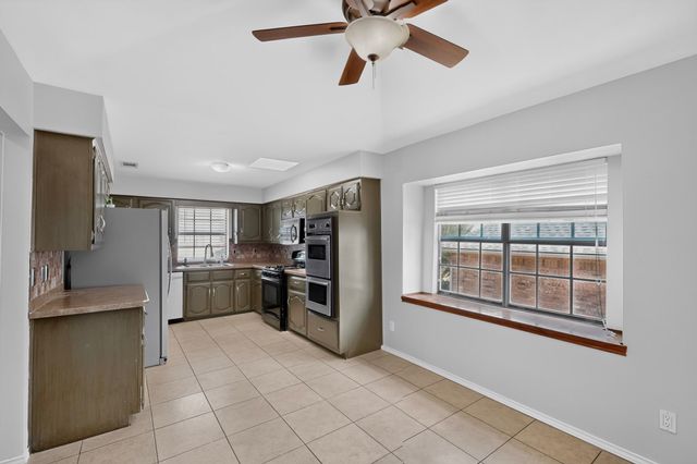 2413 Club Meadow Drive, Garland, TX 75041