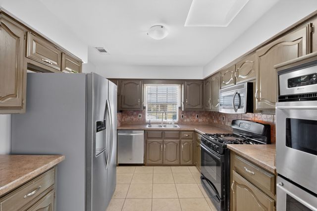 2413 Club Meadow Drive, Garland, TX 75041