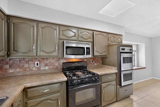 2413 Club Meadow Drive, Garland, TX 75041