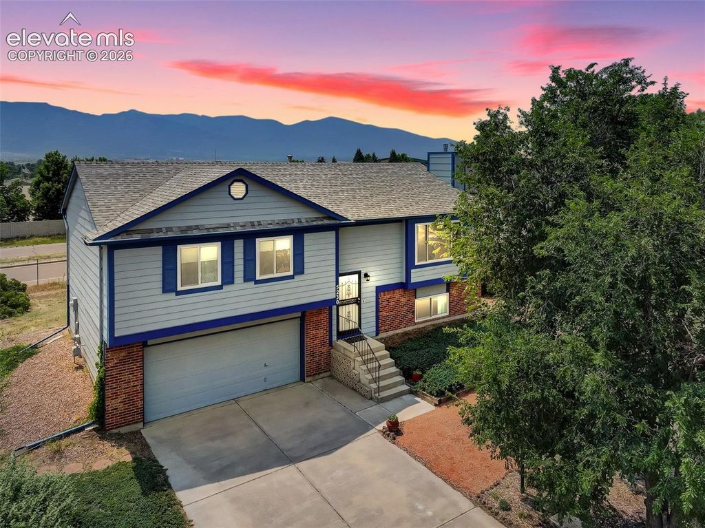 5230 Bradley Circle, Colorado Springs, CO 80911 — exterior