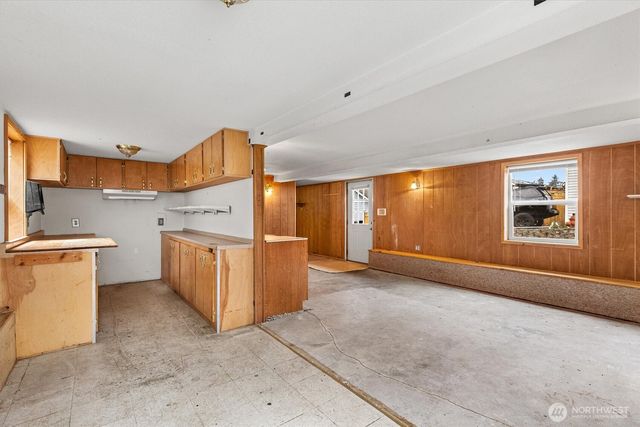 9055 Yakima Avenue, Tacoma, WA 98444