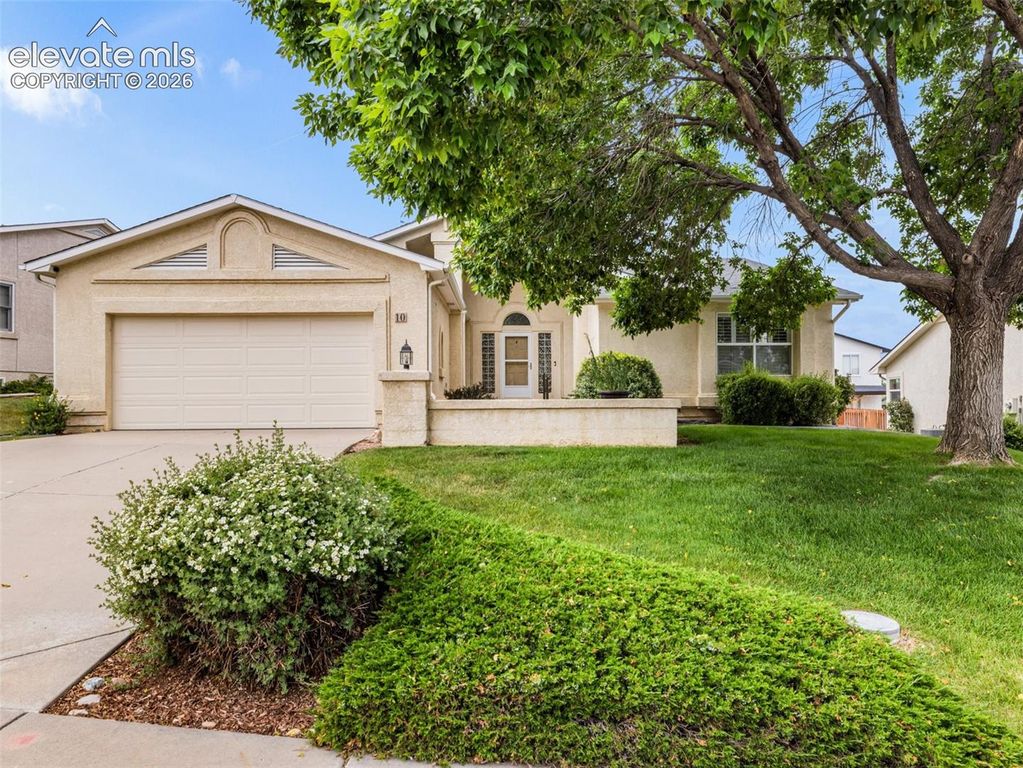 10 Brave Eagle Court, Pueblo, CO 81001