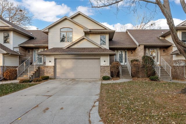 6965 Doubletree Rd NE, Cedar Rapids, IA 52402