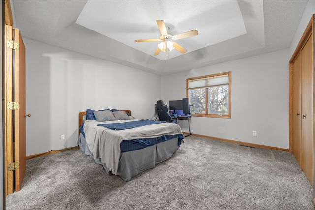 6965 Doubletree Rd NE, Cedar Rapids, IA 52402