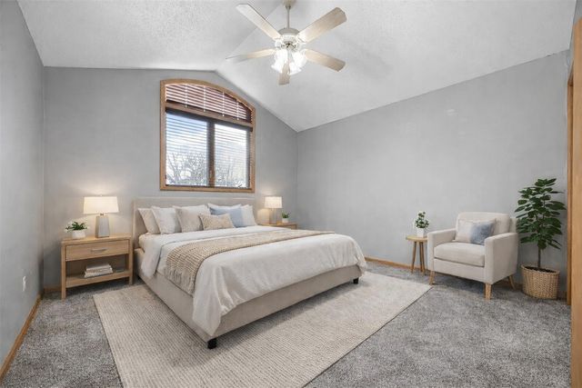 6965 Doubletree Rd NE, Cedar Rapids, IA 52402