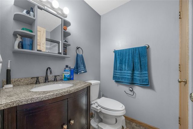 6965 Doubletree Rd NE, Cedar Rapids, IA 52402