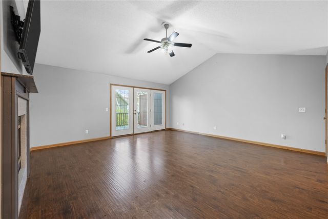 6965 Doubletree Rd NE, Cedar Rapids, IA 52402