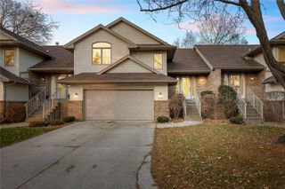 6965 Doubletree Rd NE, Cedar Rapids, IA 52402