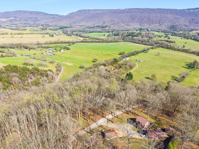 114 Carpenter Road, Dunlap, TN 37327