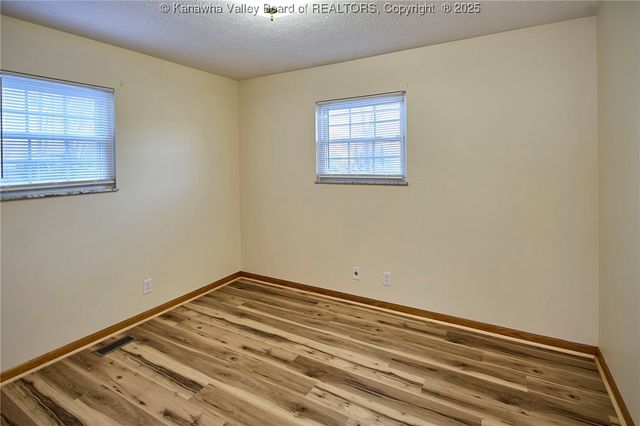 4915 Chesterfield Avenue, Charleston, WV 25304