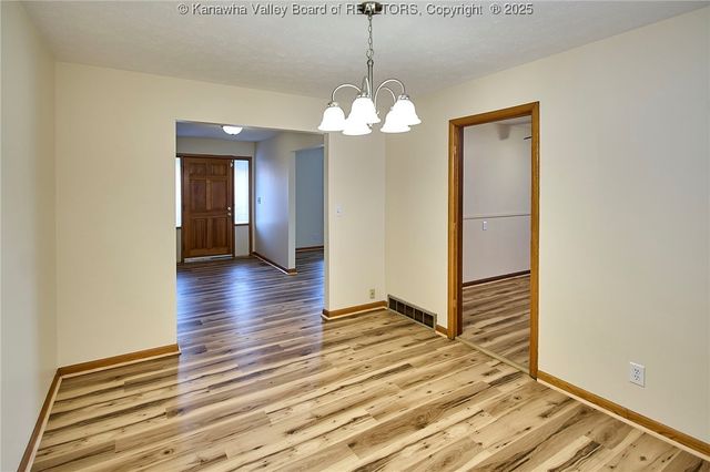 4915 Chesterfield Avenue, Charleston, WV 25304