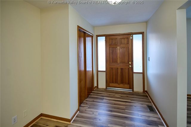 4915 Chesterfield Avenue, Charleston, WV 25304