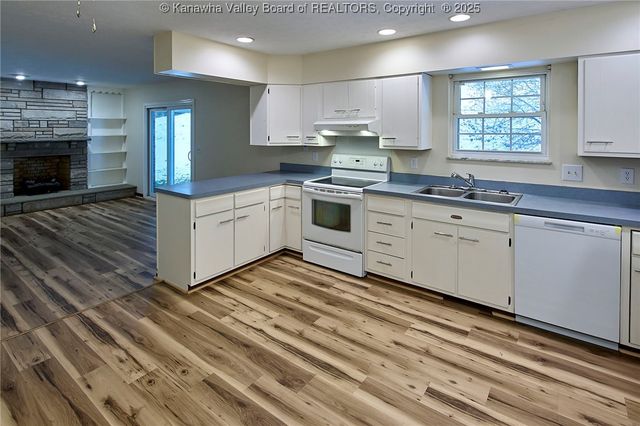 4915 Chesterfield Avenue, Charleston, WV 25304