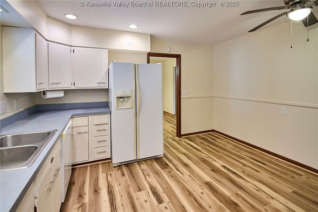 4915 Chesterfield Avenue, Charleston, WV 25304