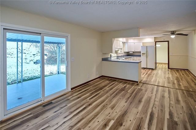 4915 Chesterfield Avenue, Charleston, WV 25304