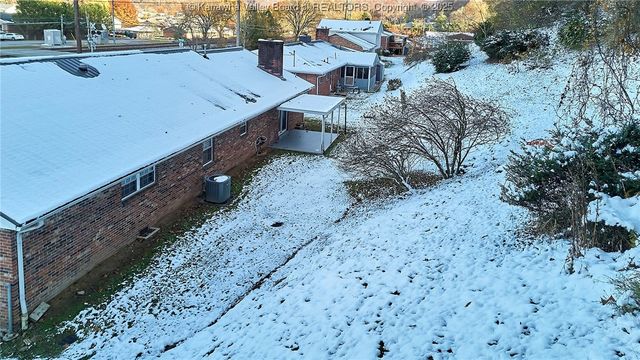 4915 Chesterfield Avenue, Charleston, WV 25304