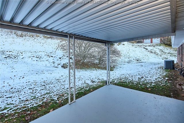 4915 Chesterfield Avenue, Charleston, WV 25304