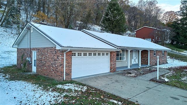 4915 Chesterfield Avenue, Charleston, WV 25304