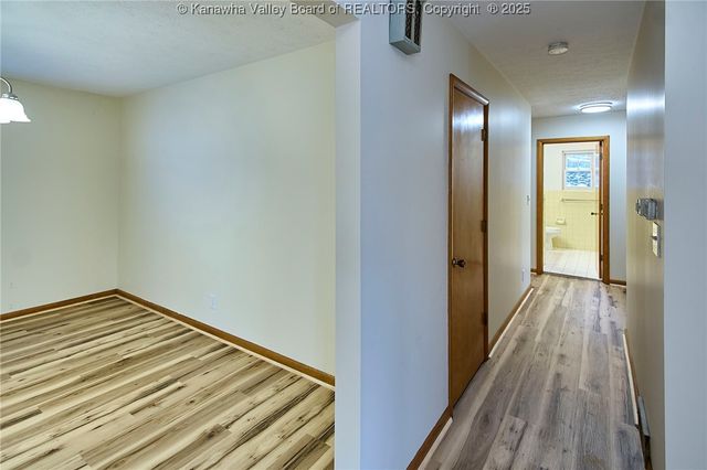 4915 Chesterfield Avenue, Charleston, WV 25304