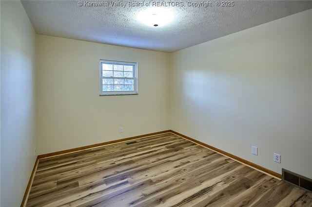 4915 Chesterfield Avenue, Charleston, WV 25304