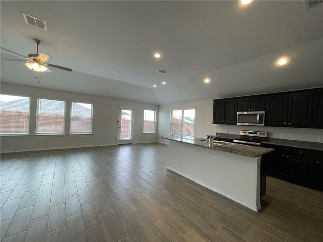 5817 Brookville Drive, Fort Worth, TX 76179