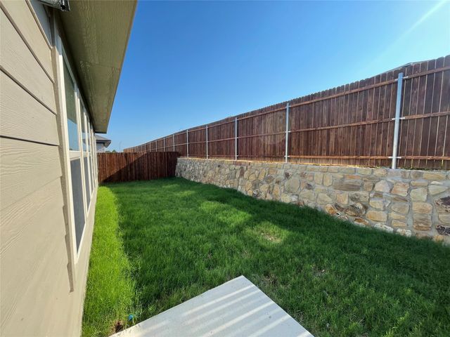 5817 Brookville Drive, Fort Worth, TX 76179