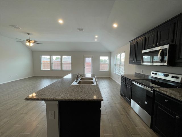 5817 Brookville Drive, Fort Worth, TX 76179