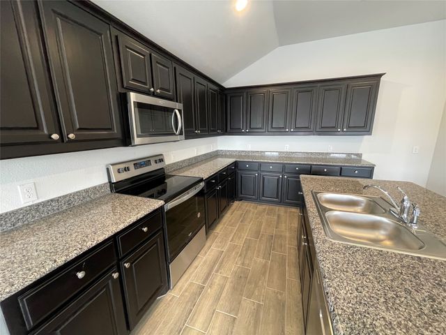 5817 Brookville Drive, Fort Worth, TX 76179