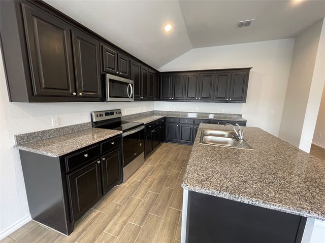 5817 Brookville Drive, Fort Worth, TX 76179