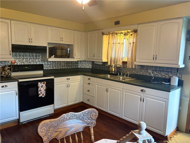 5 First Street, Perry Twp, PA 15482