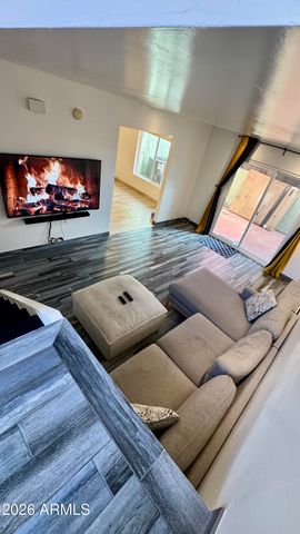 1012 E HIGHLAND Avenue, Phoenix, AZ 85014